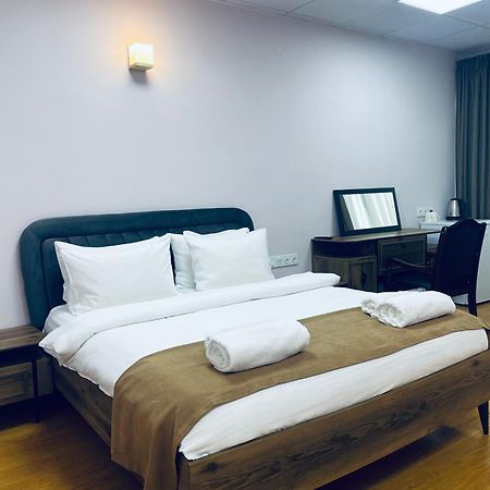 Hotel Four Seasons Tbilisi Exteriör bild