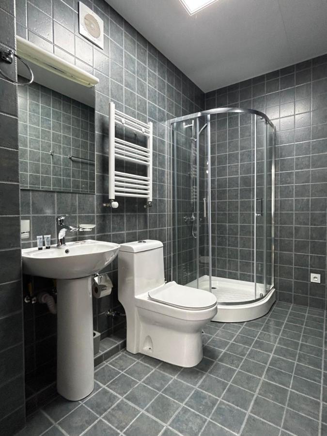 Hotel Four Seasons Tbilisi Exteriör bild